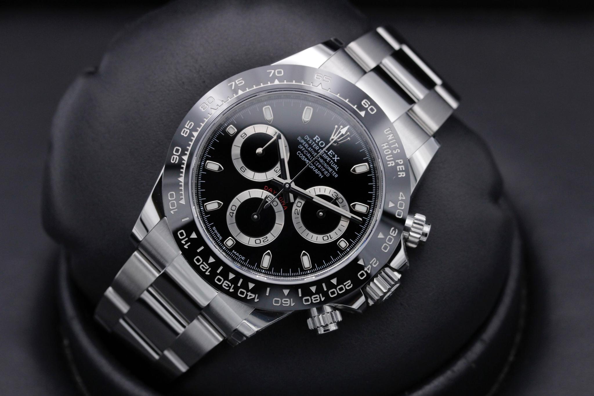 Watch Image 10