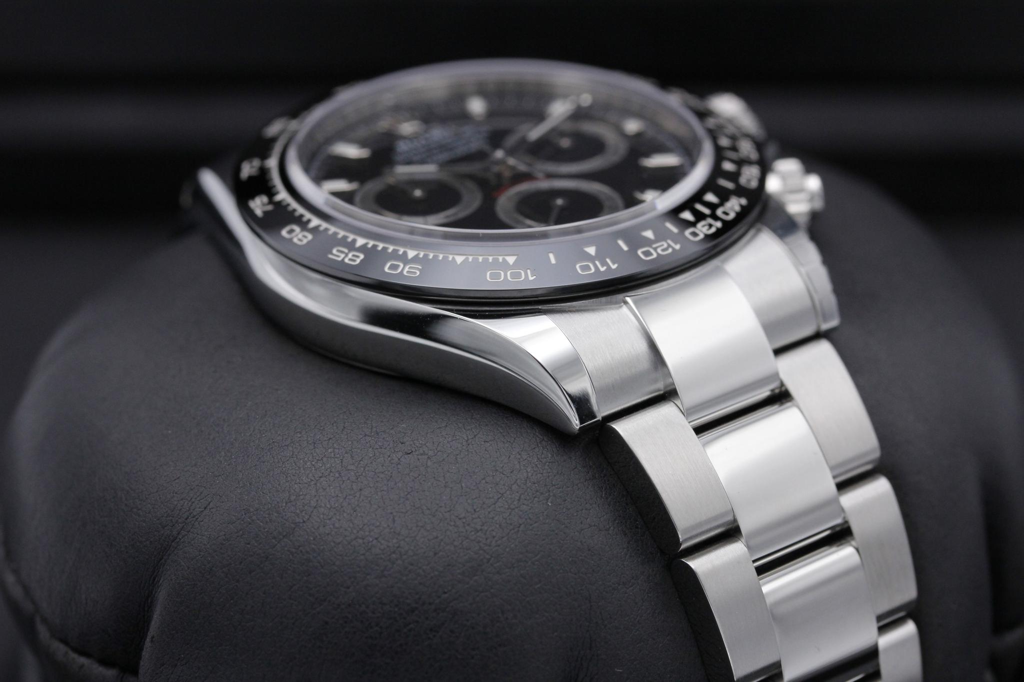 Watch Image 6