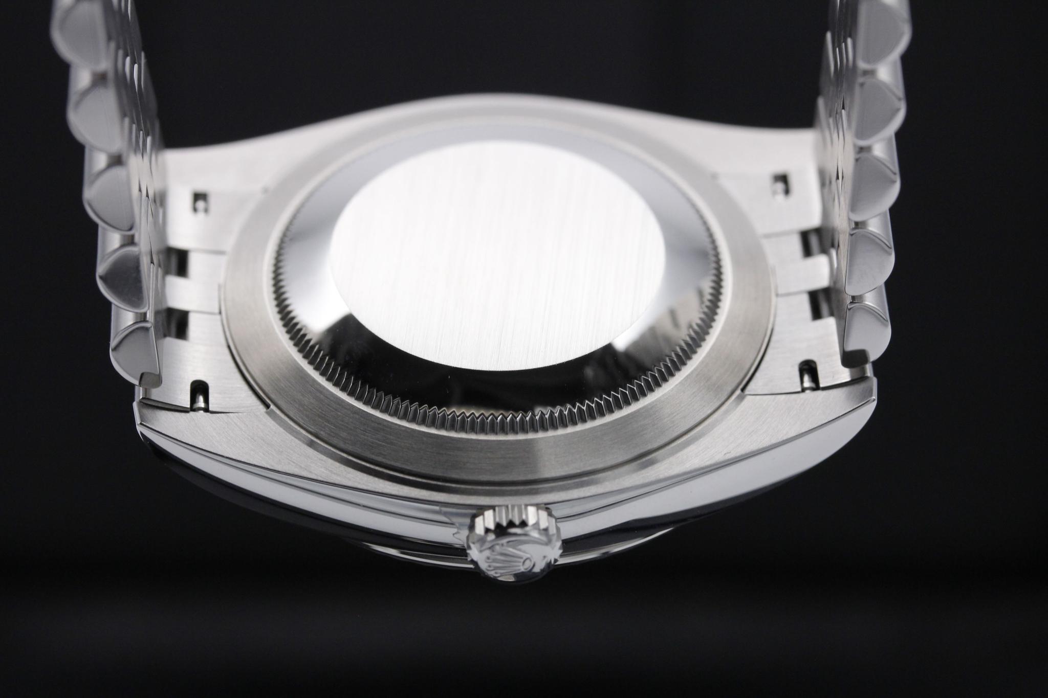 Watch Image 7
