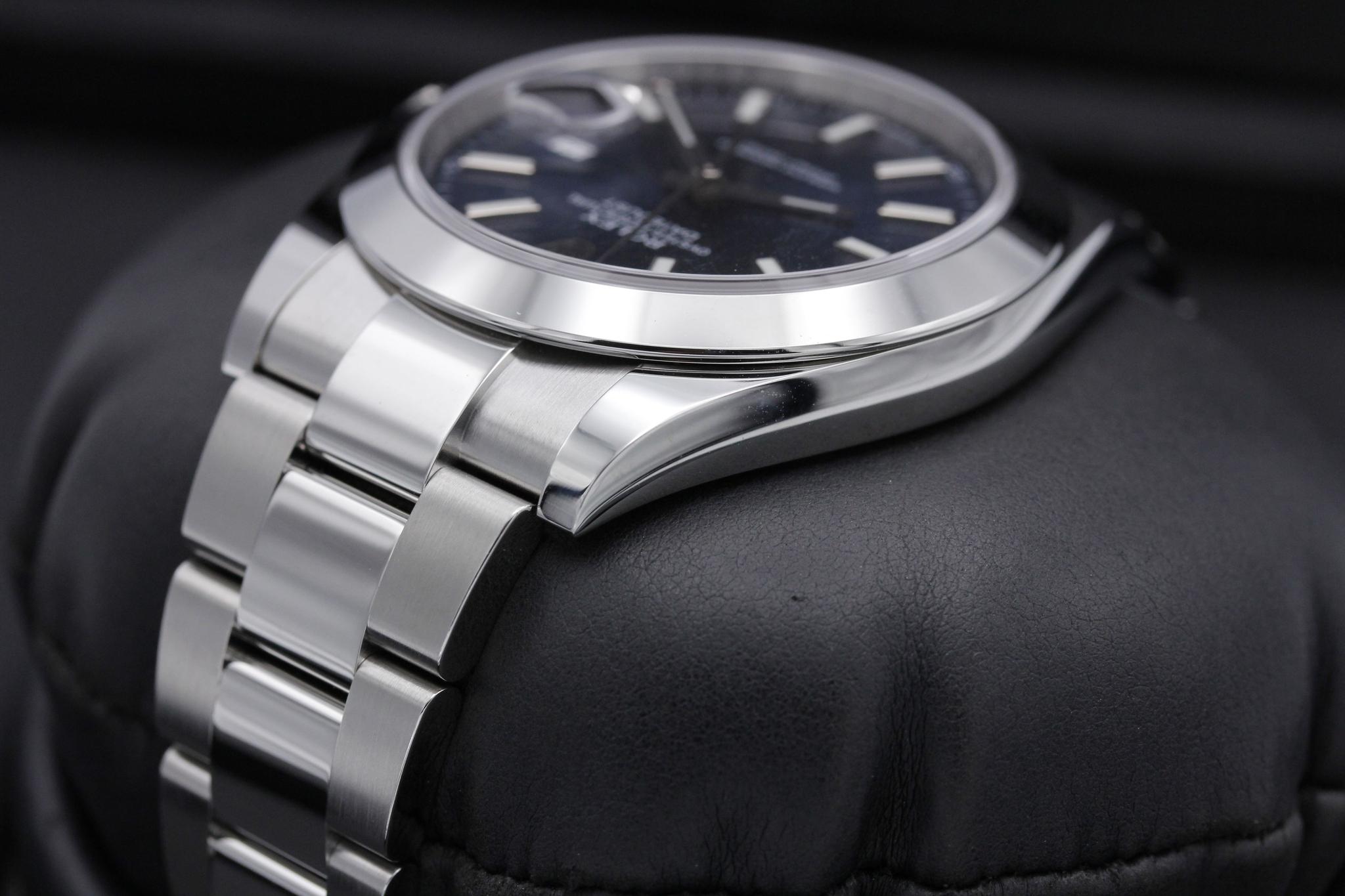 Watch Image 5
