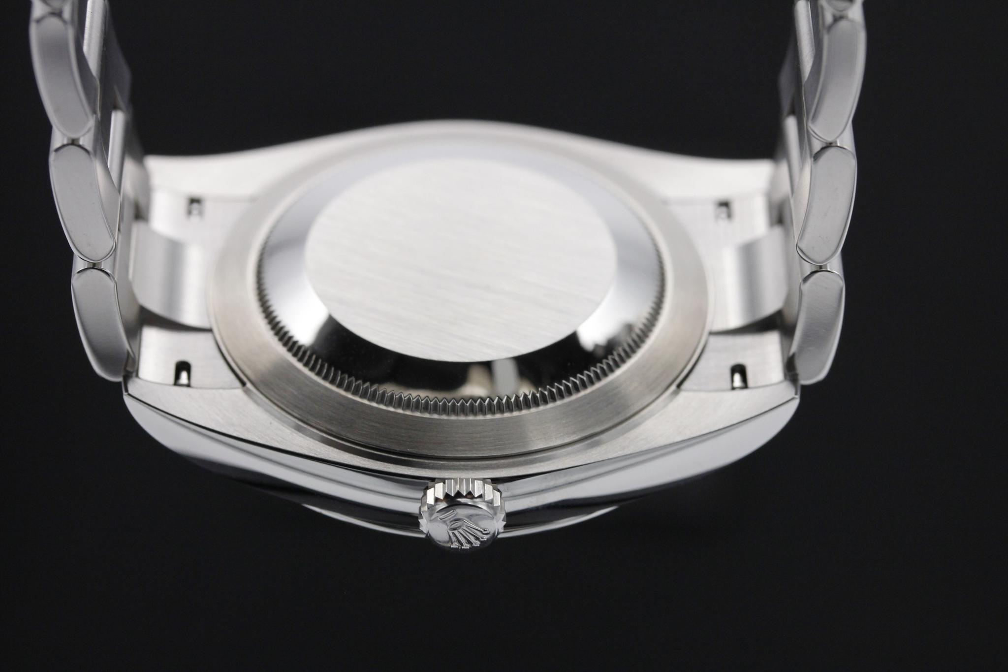 Watch Image 7