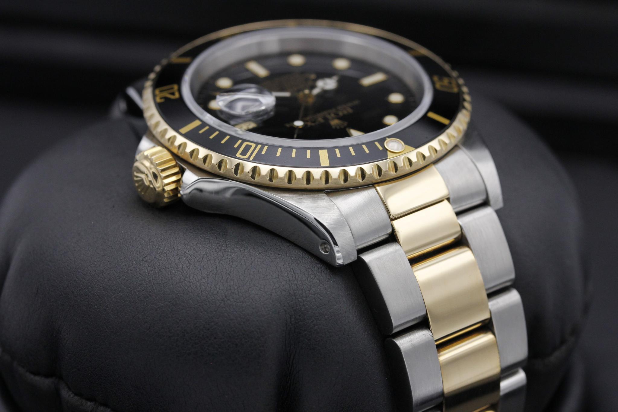 Watch Image 4