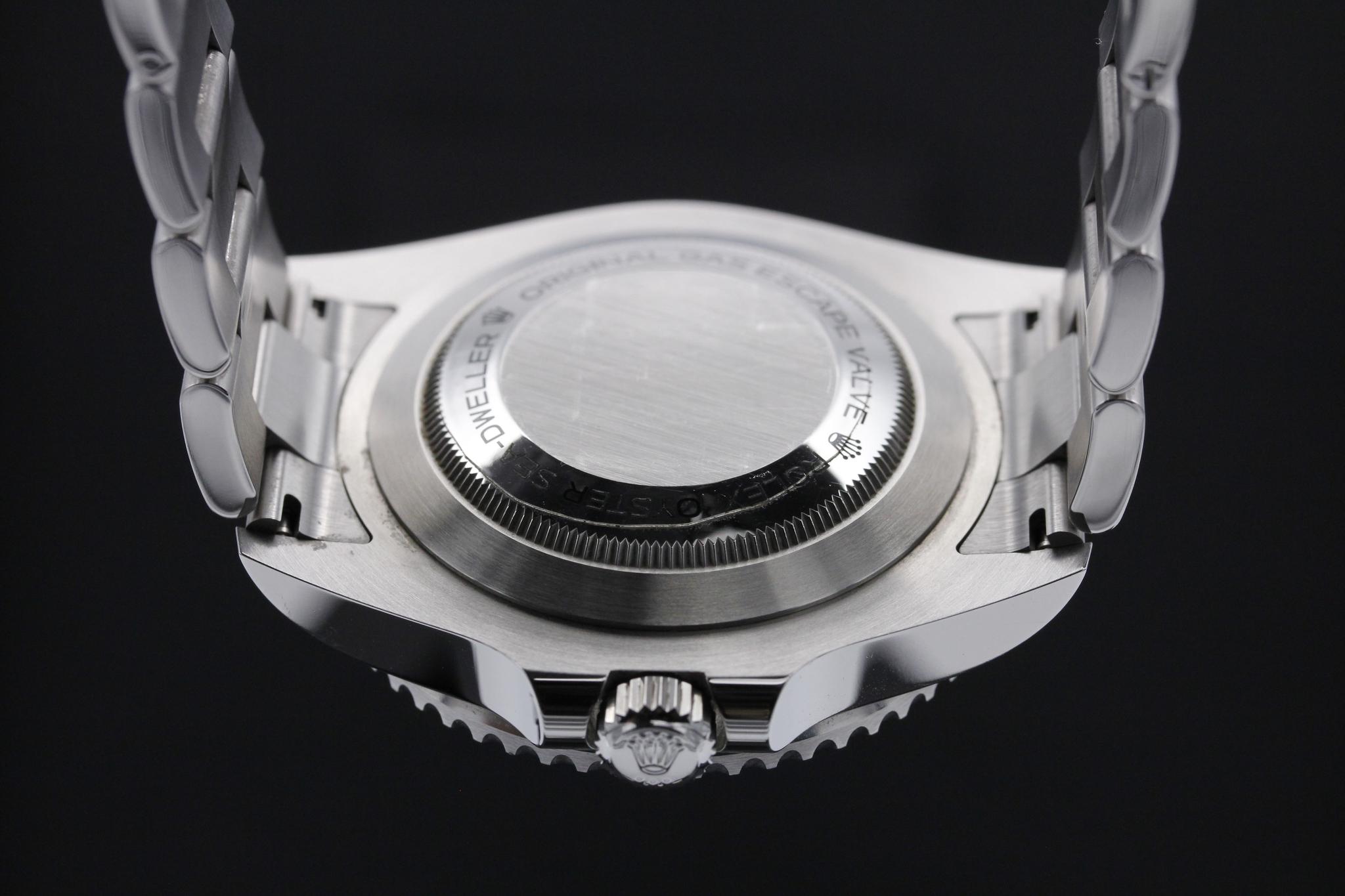 Watch Image 7