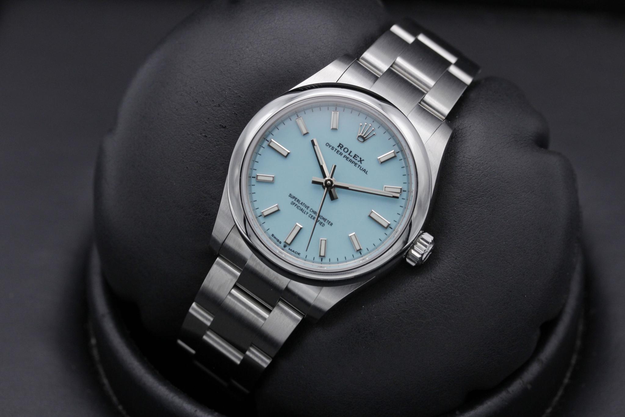 Watch Image 9