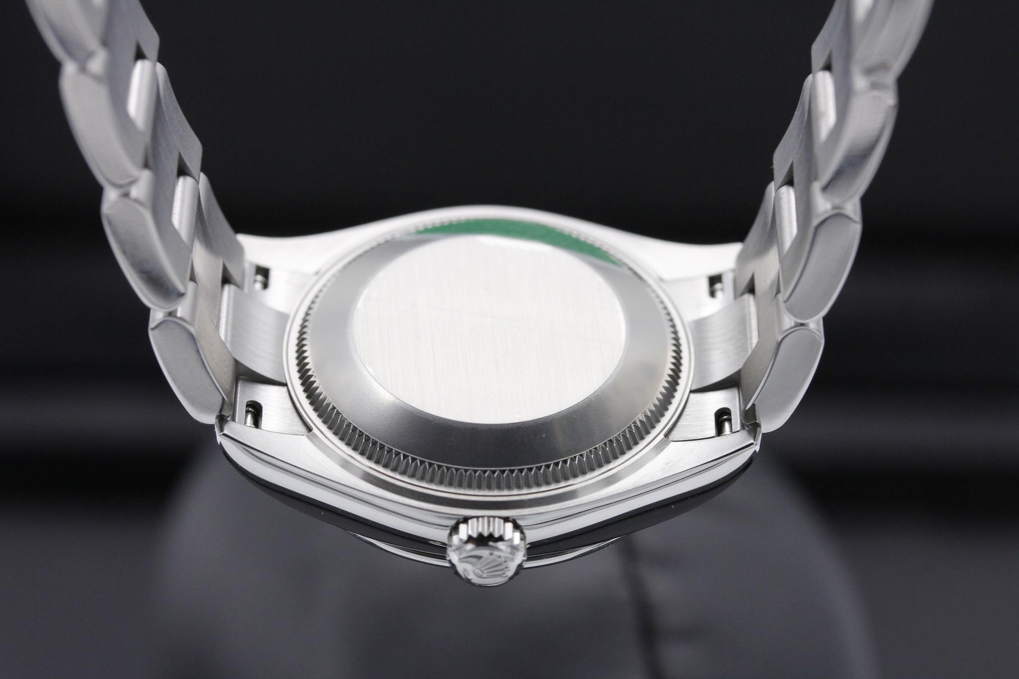 Watch Image 7
