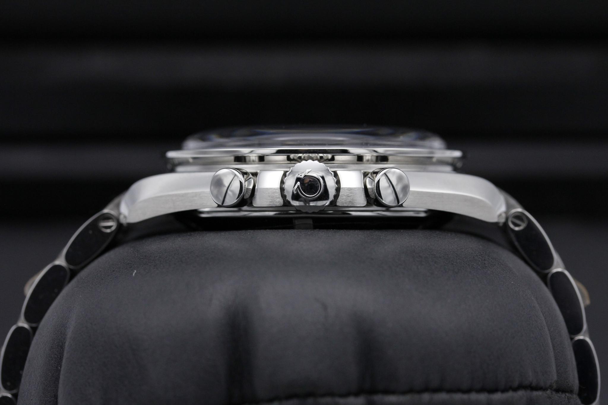 Watch Image 3