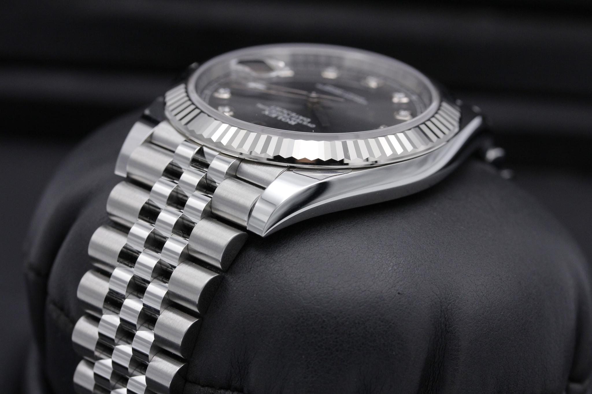 Watch Image 5