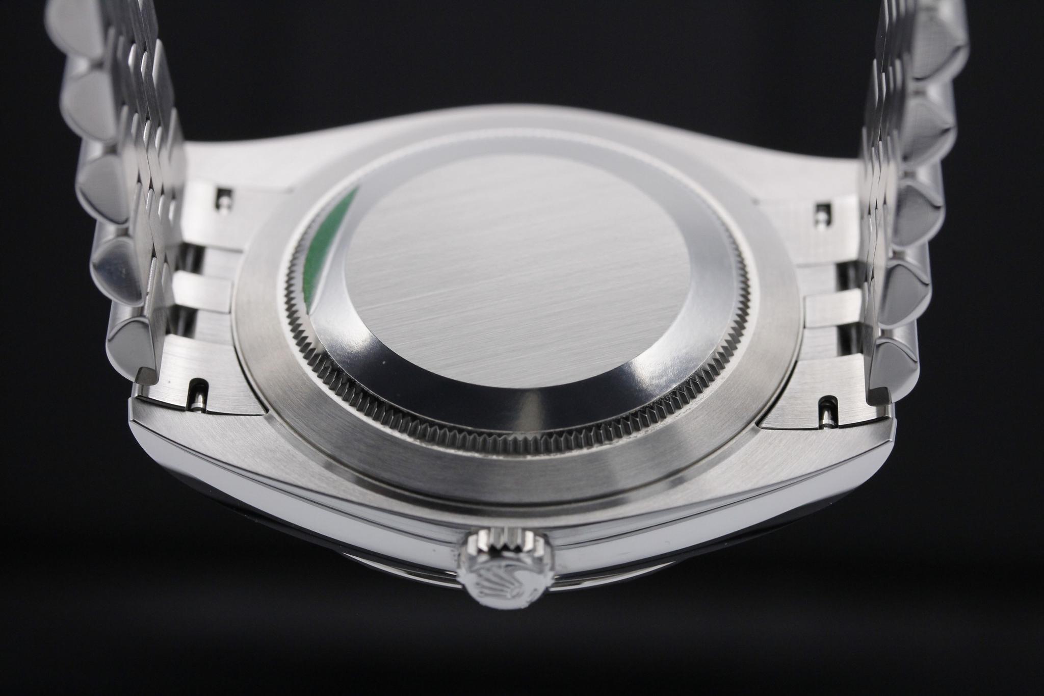 Watch Image 8