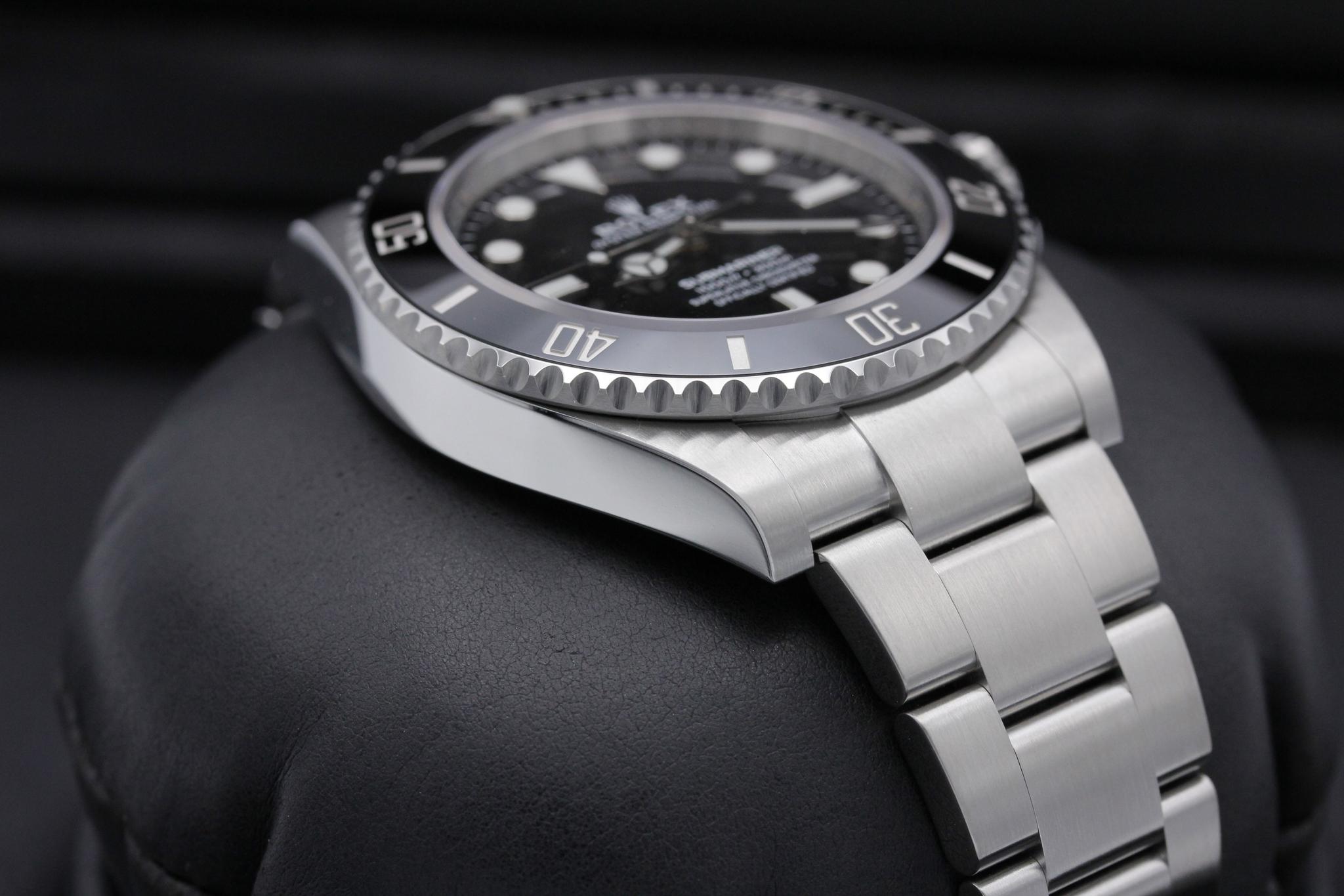 Watch Image 6