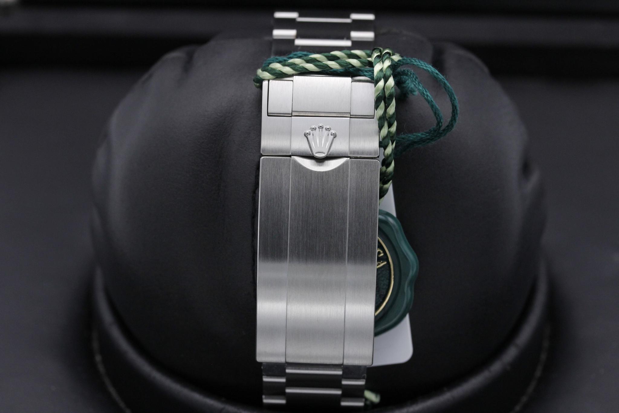 Watch Image 8