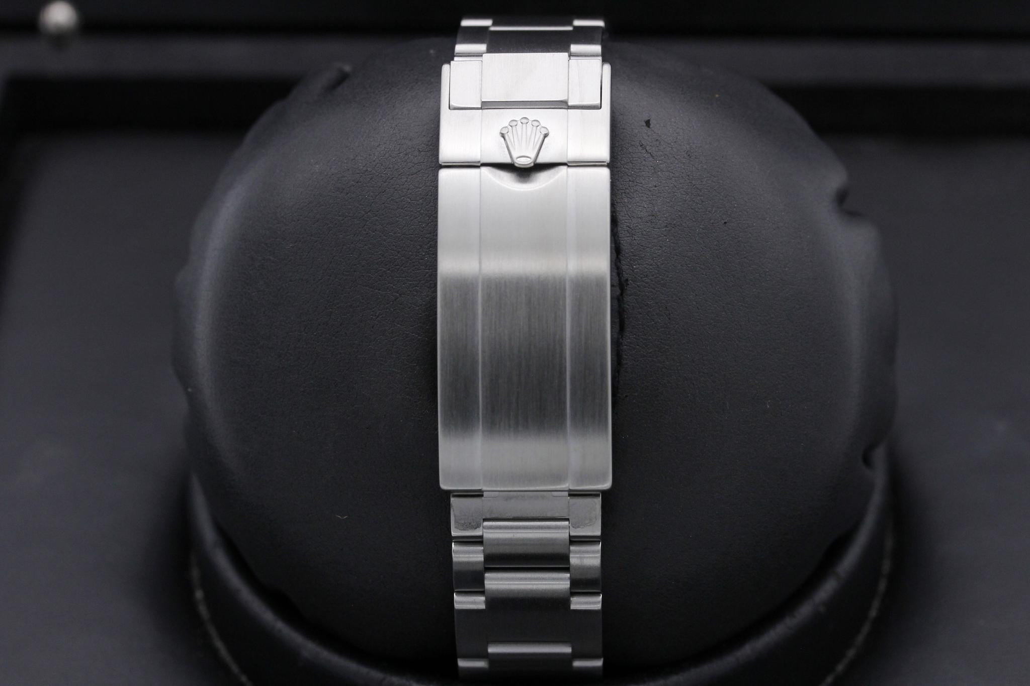 Watch Image 8