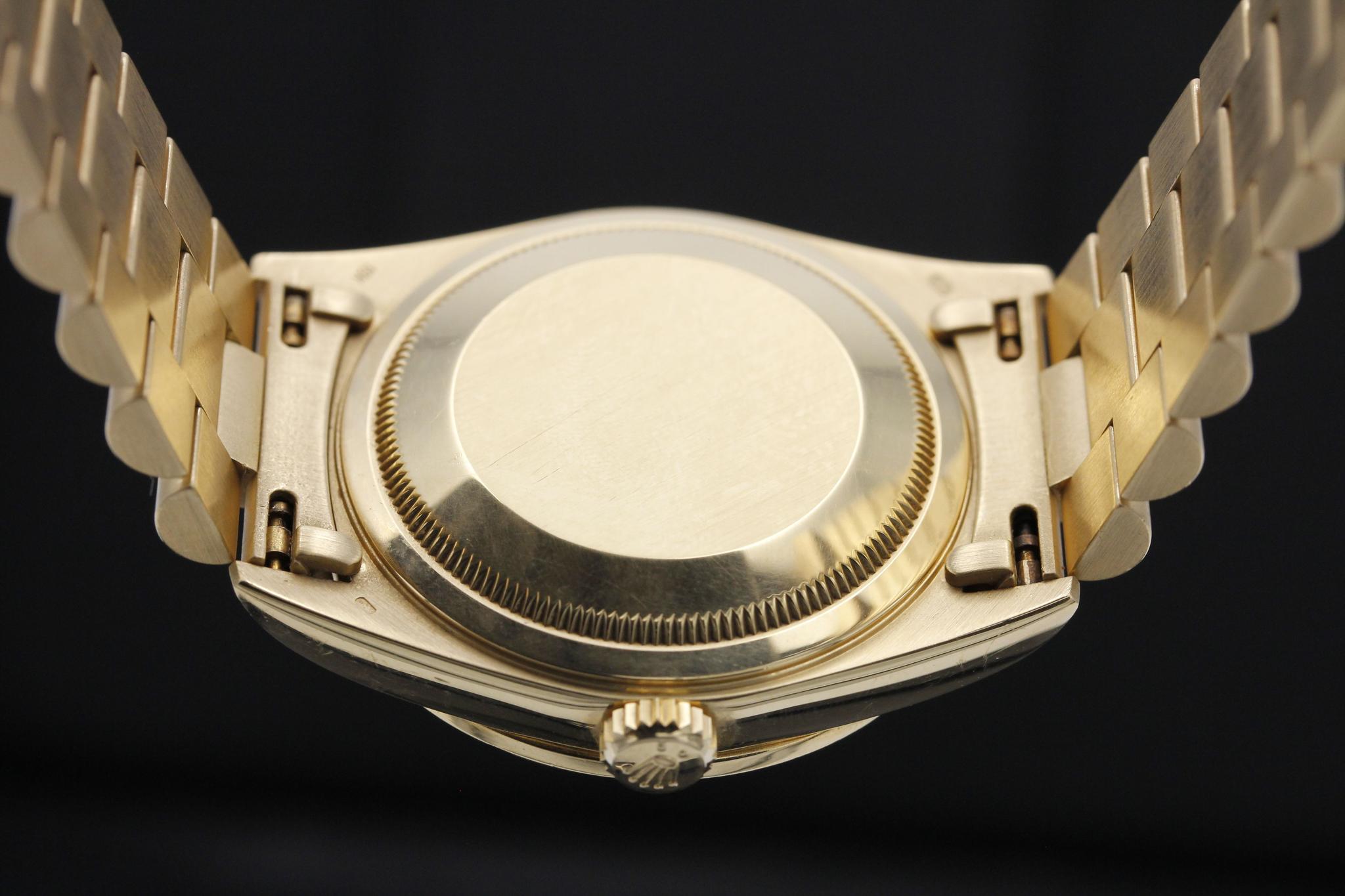 Watch Image 8