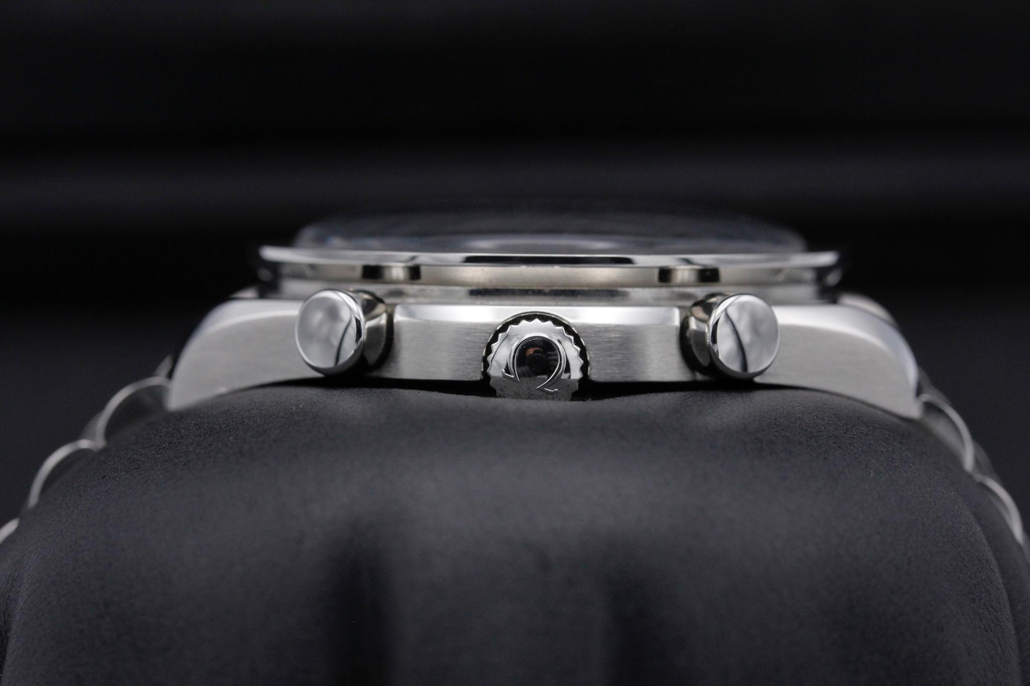 Watch Image 4