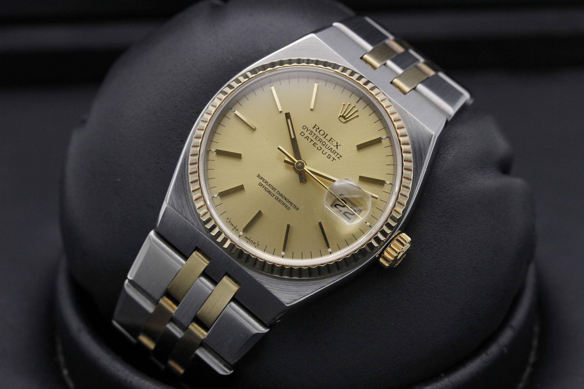 Watch Image 12