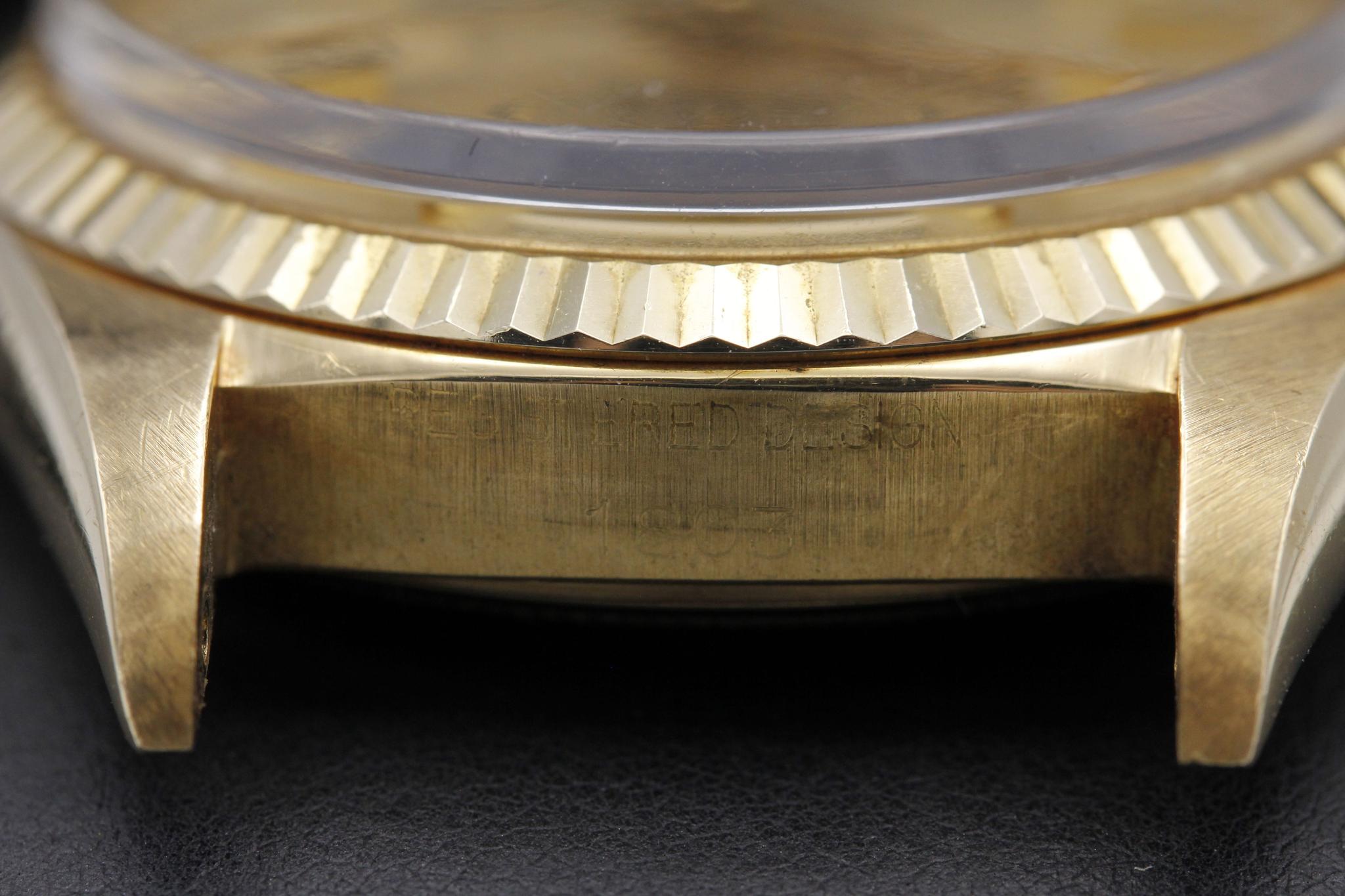 Watch Image 11