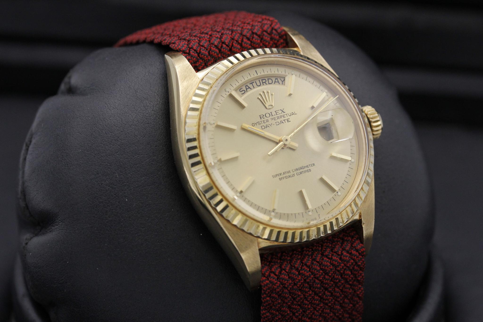 Watch Image 13