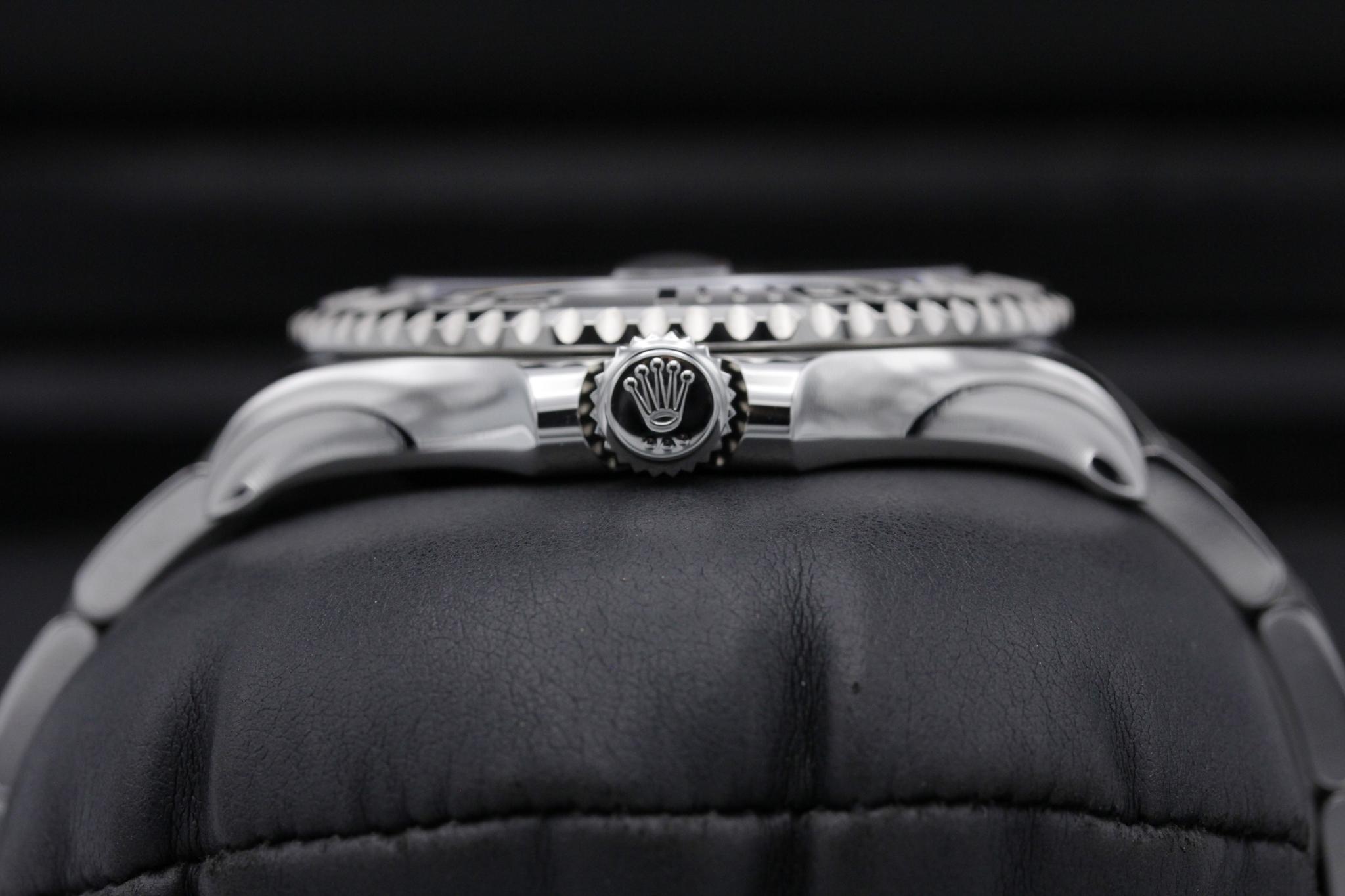 Watch Image 3