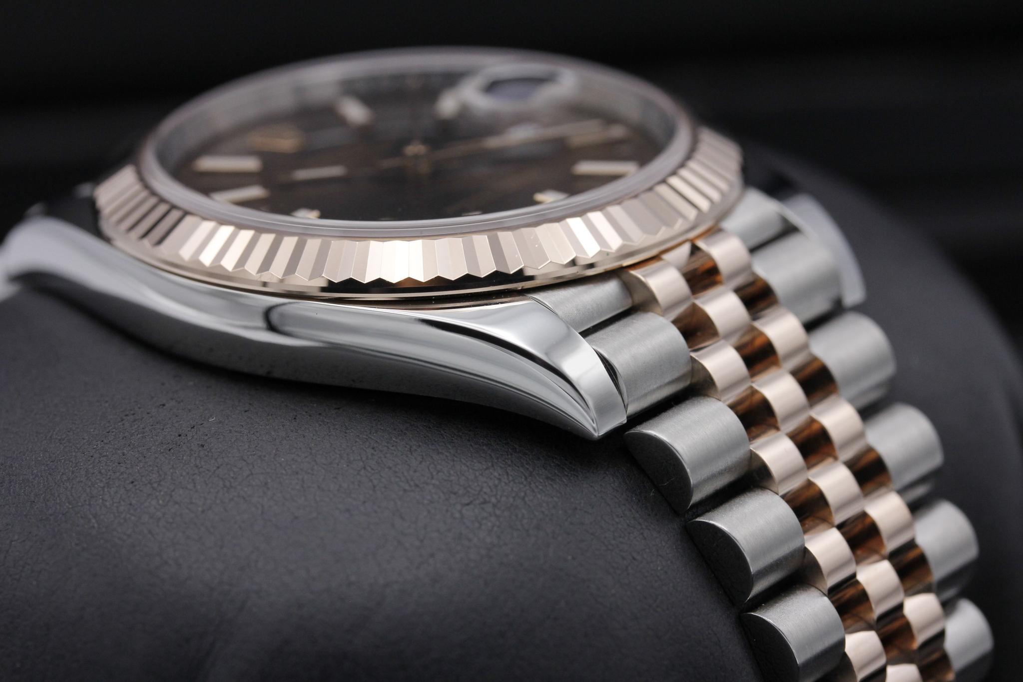 Watch Image 6