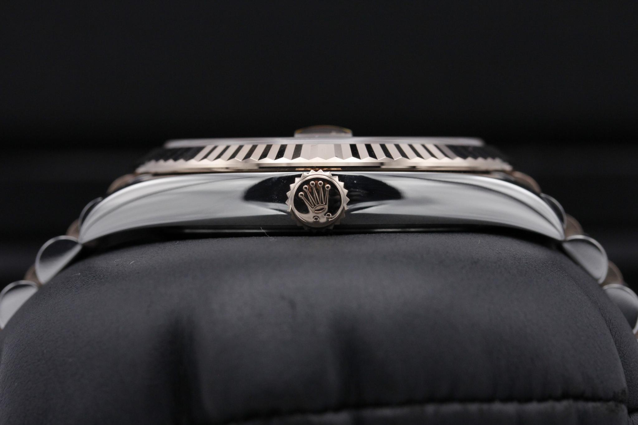Watch Image 3