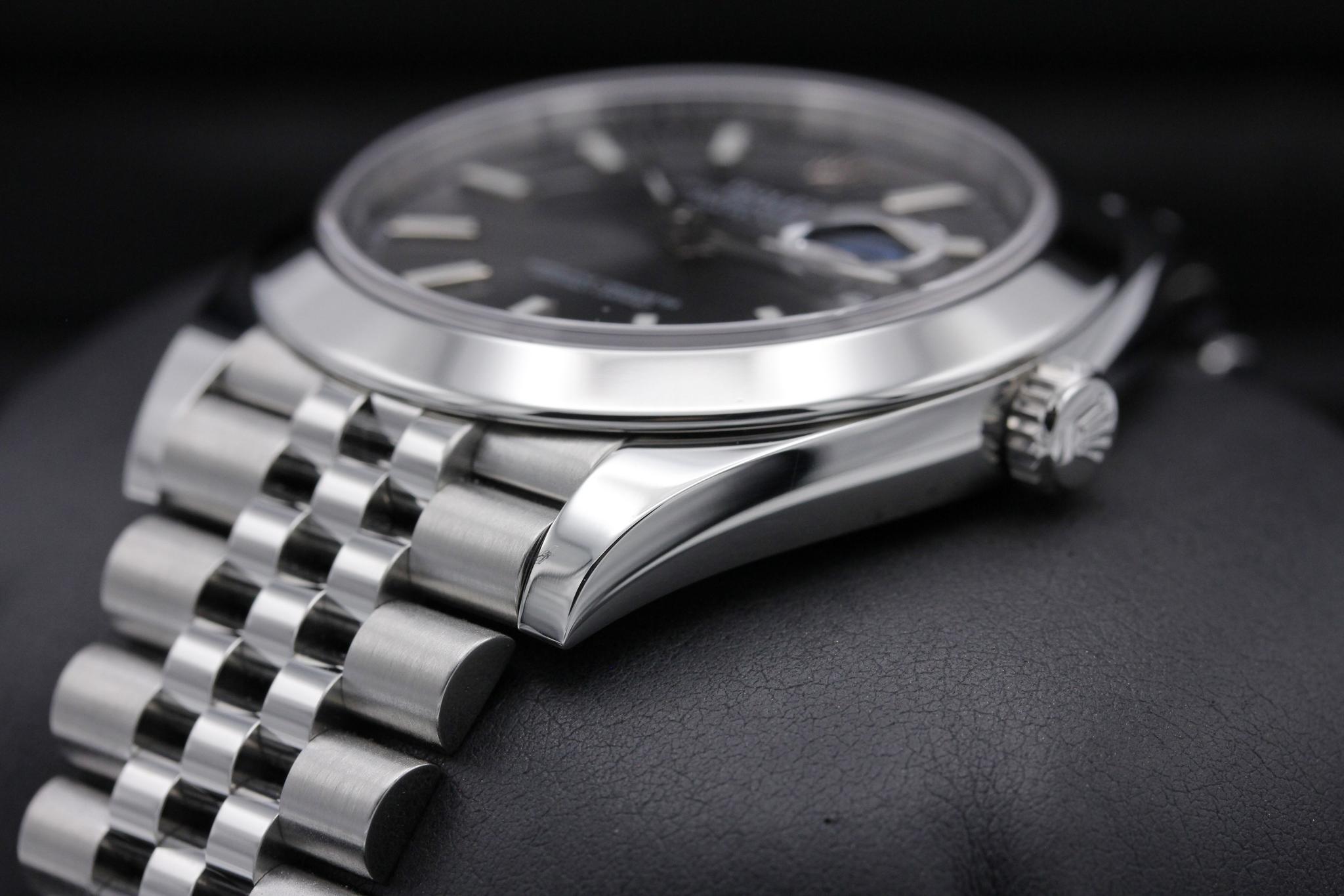 Watch Image 2