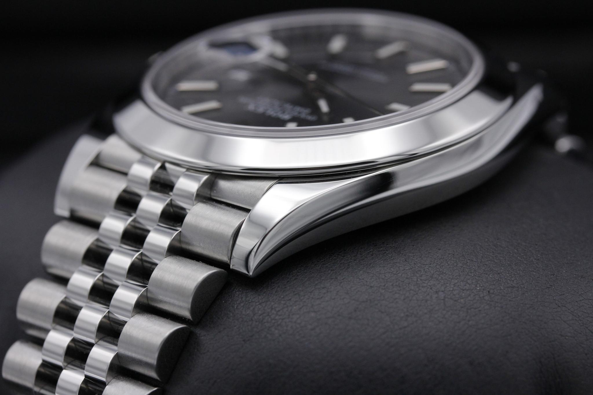 Watch Image 5