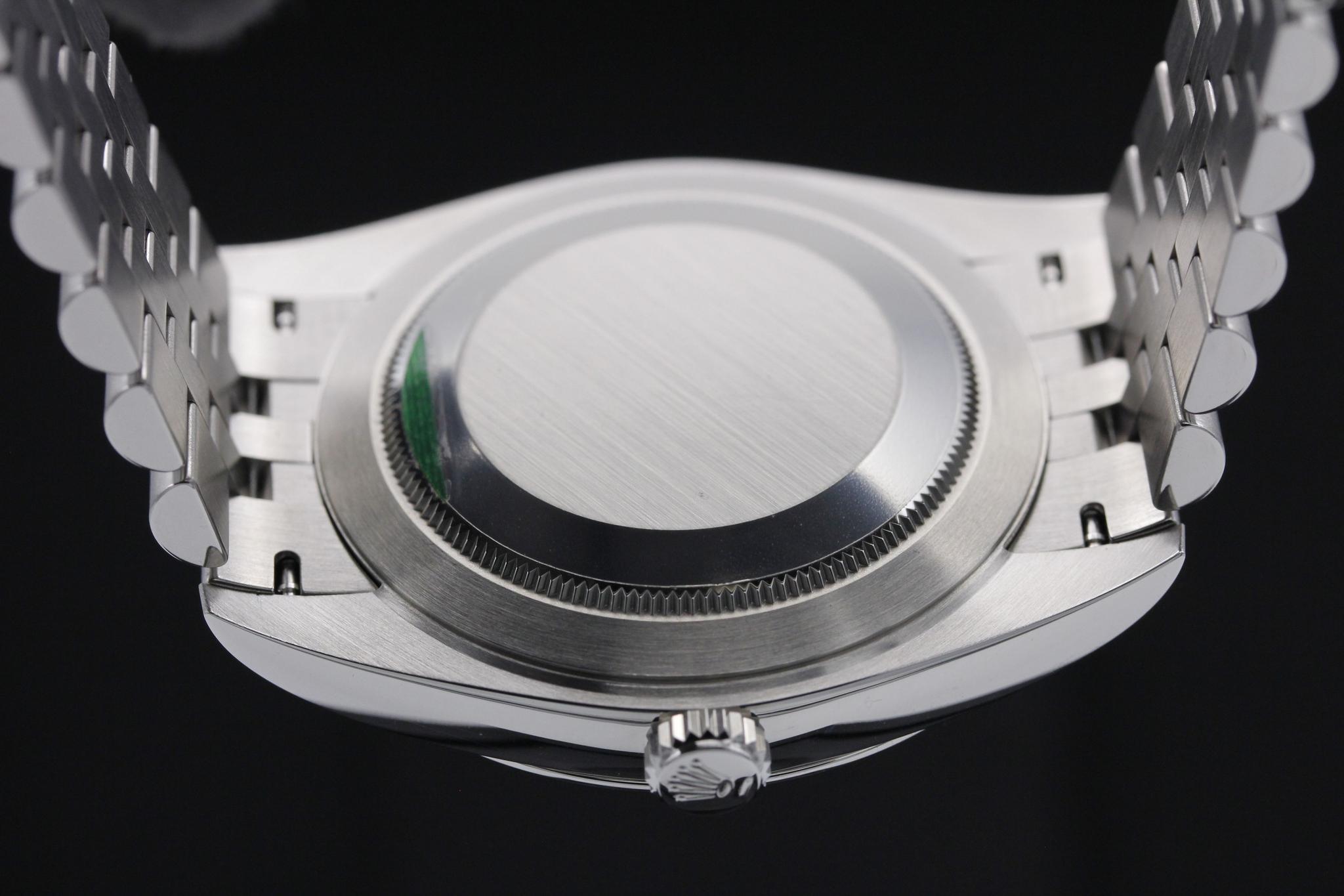 Watch Image 8