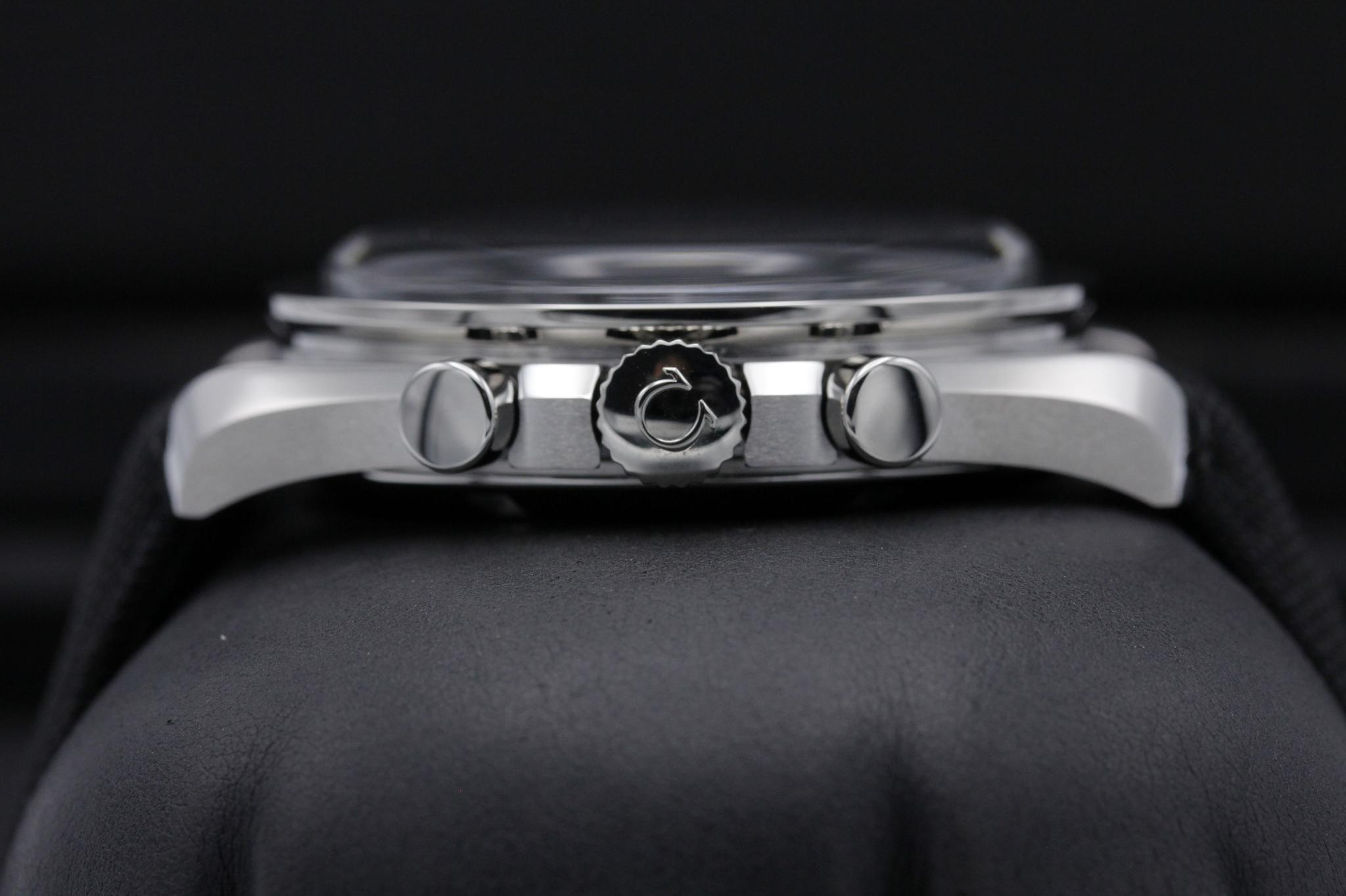 Watch Image 3