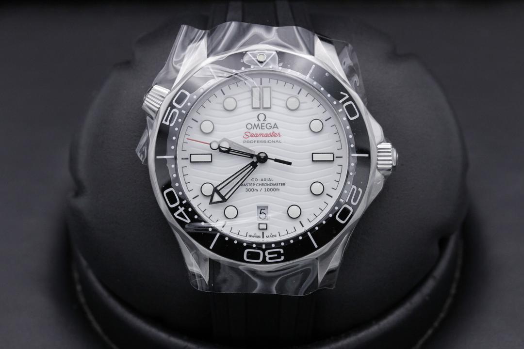 Omega Seamaster 300m 210.32.42.20.04.001
