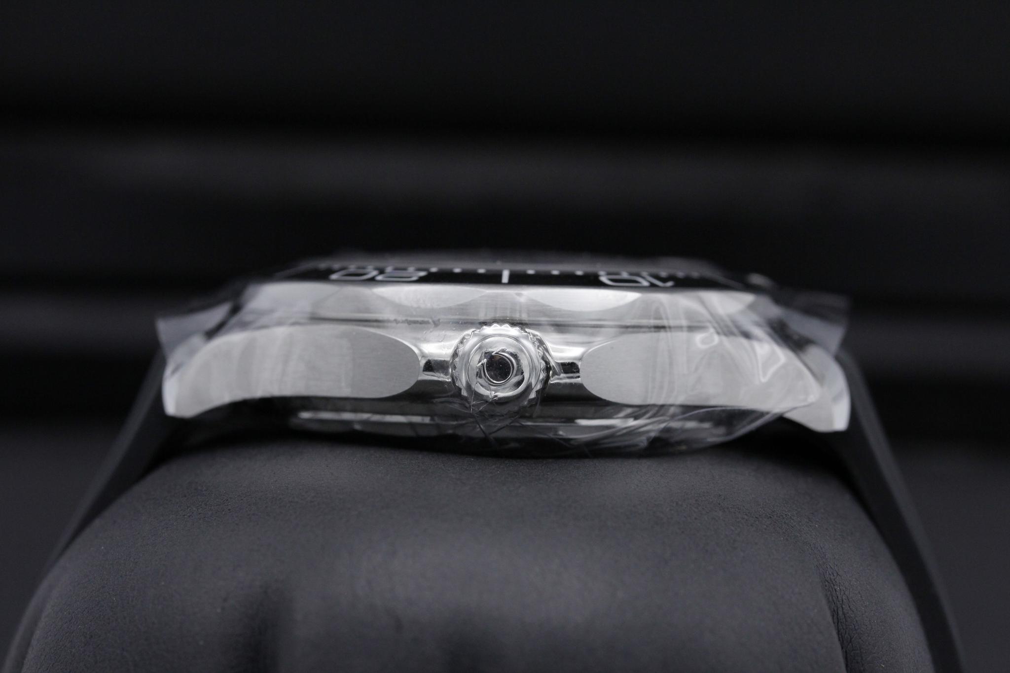 Watch Image 3