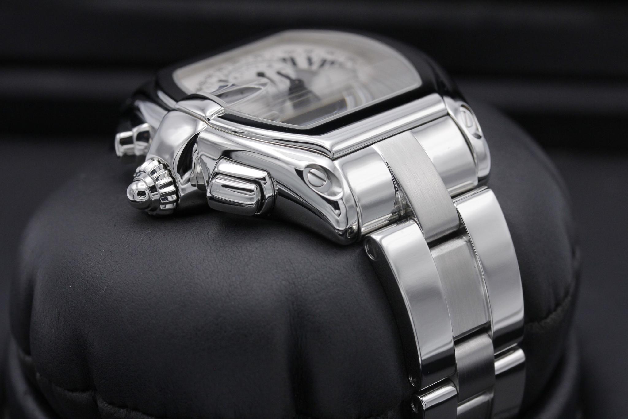 Watch Image 4