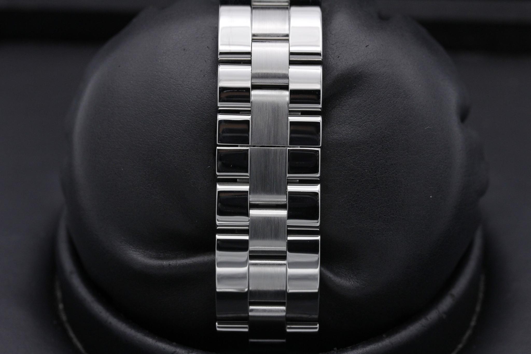 Watch Image 8