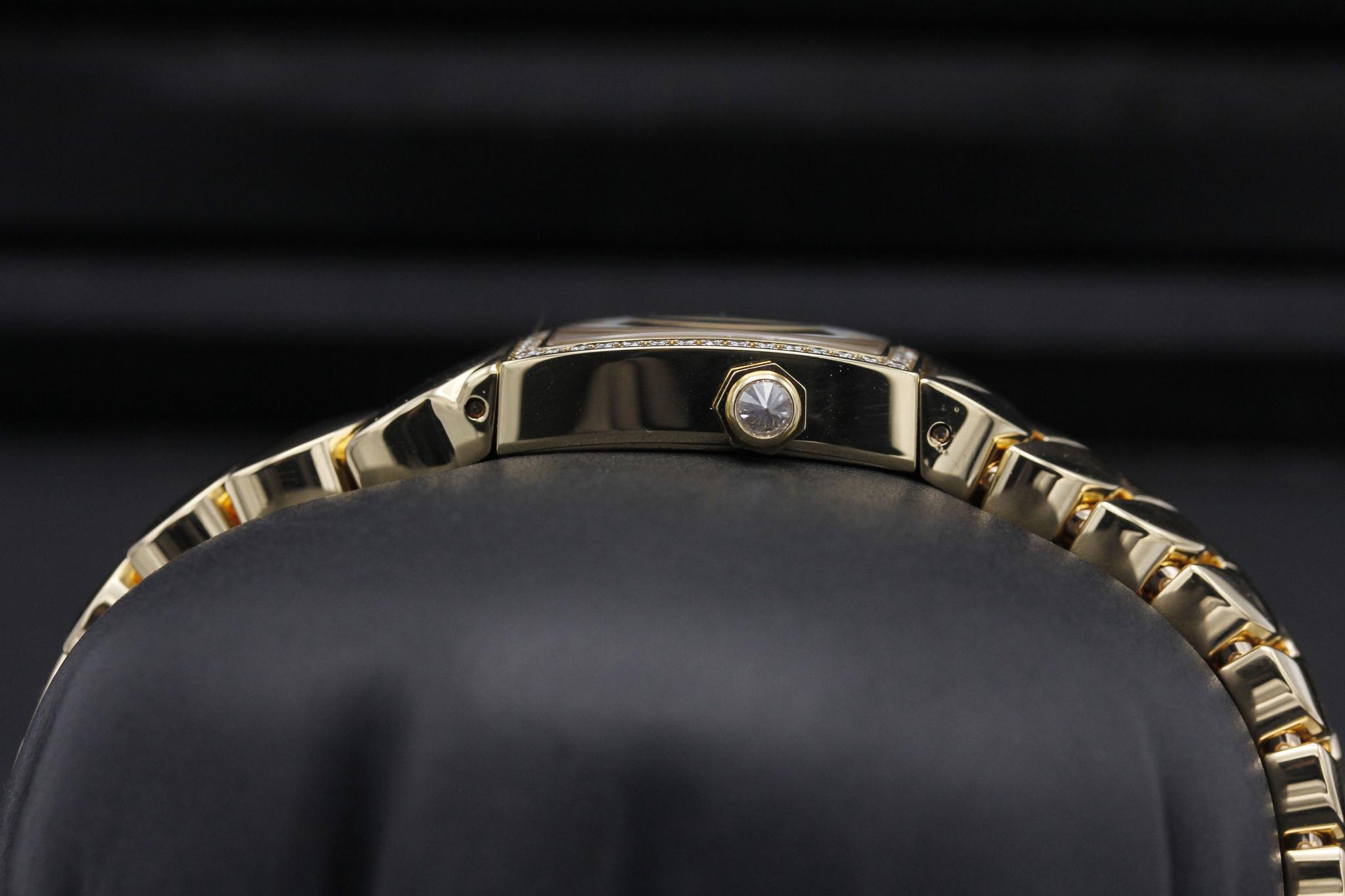 Watch Image 3