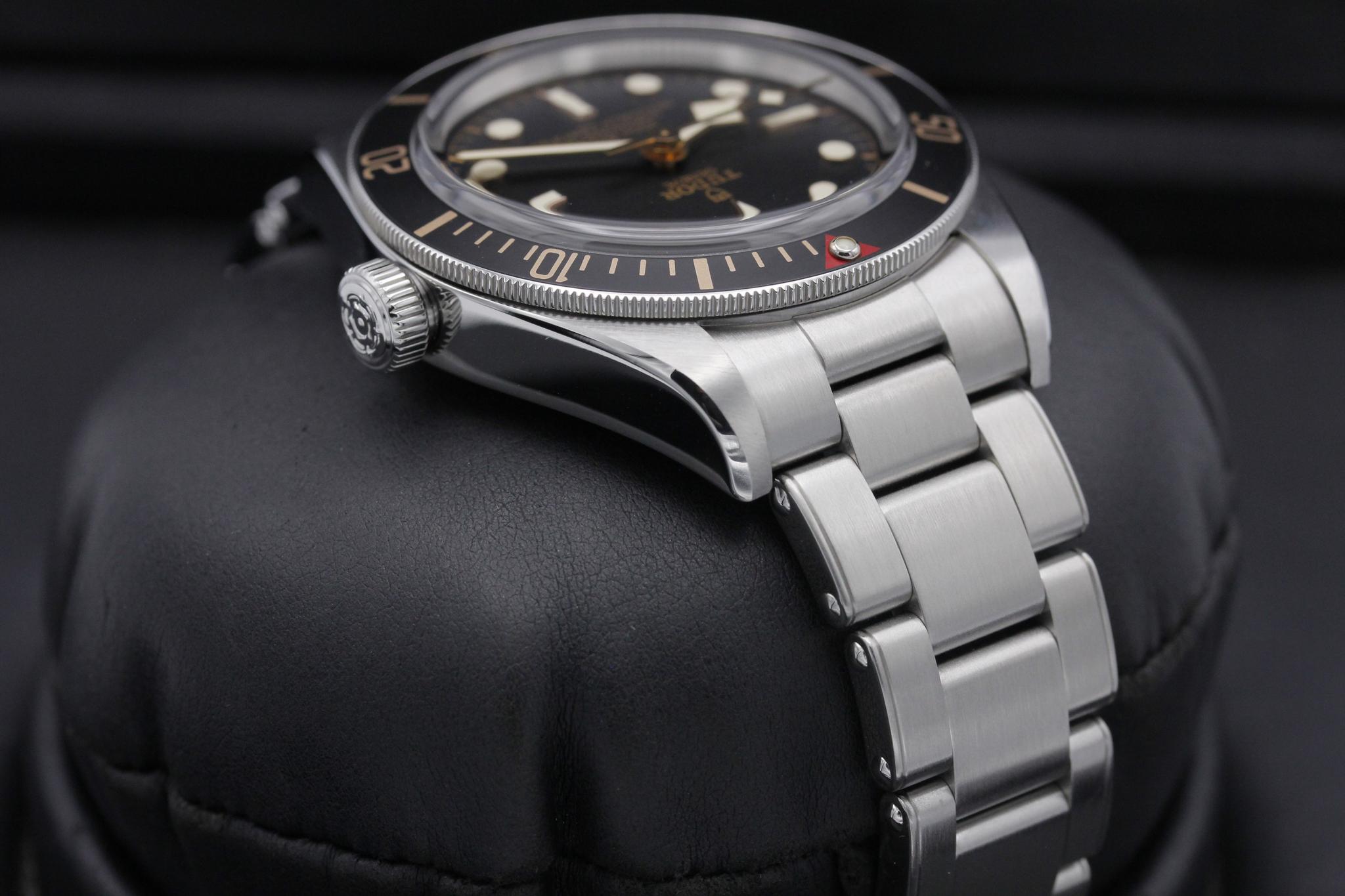 Watch Image 4