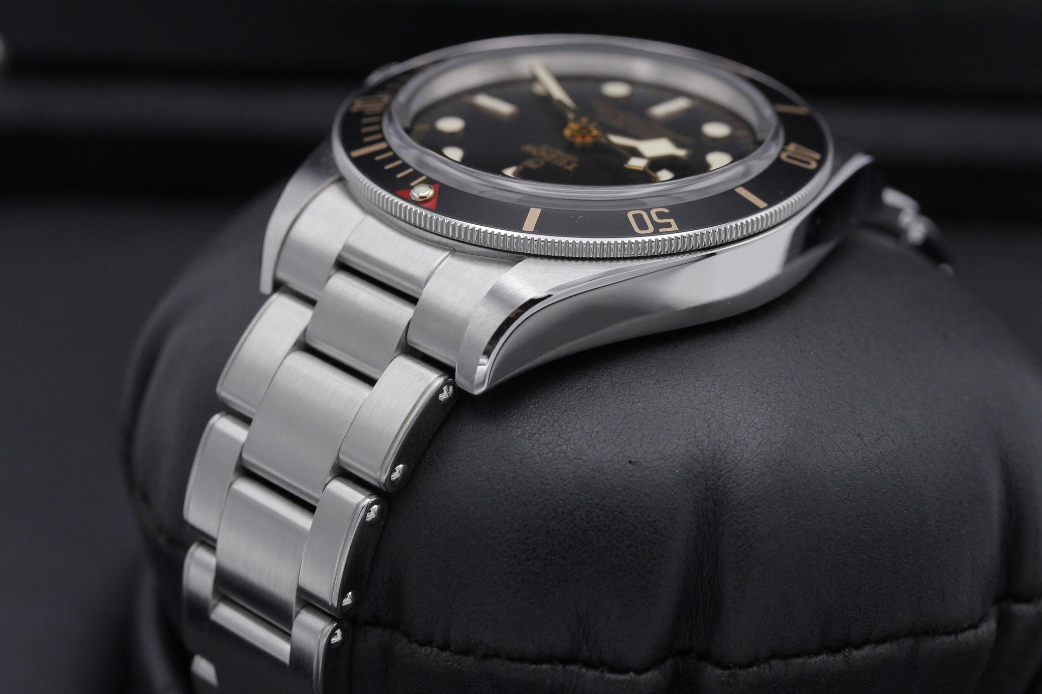 Watch Image 5