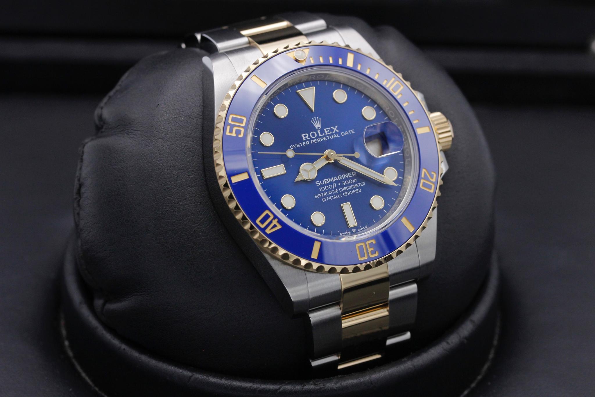 Watch Image 10