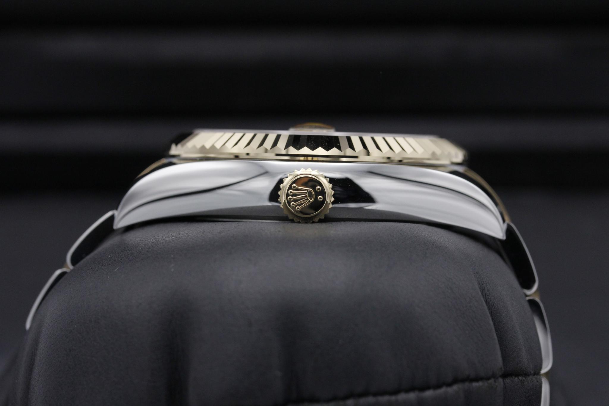 Watch Image 3