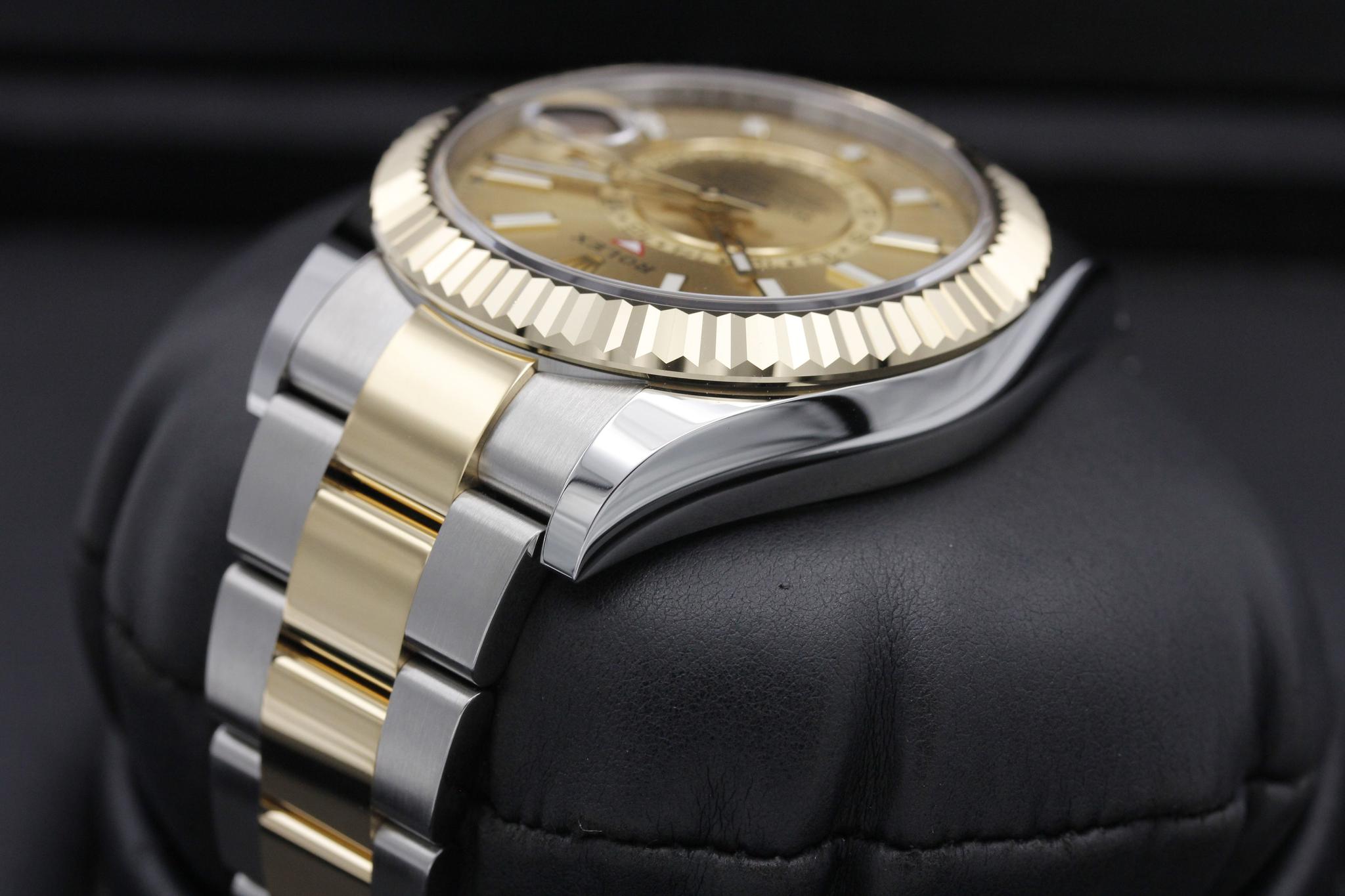 Watch Image 5