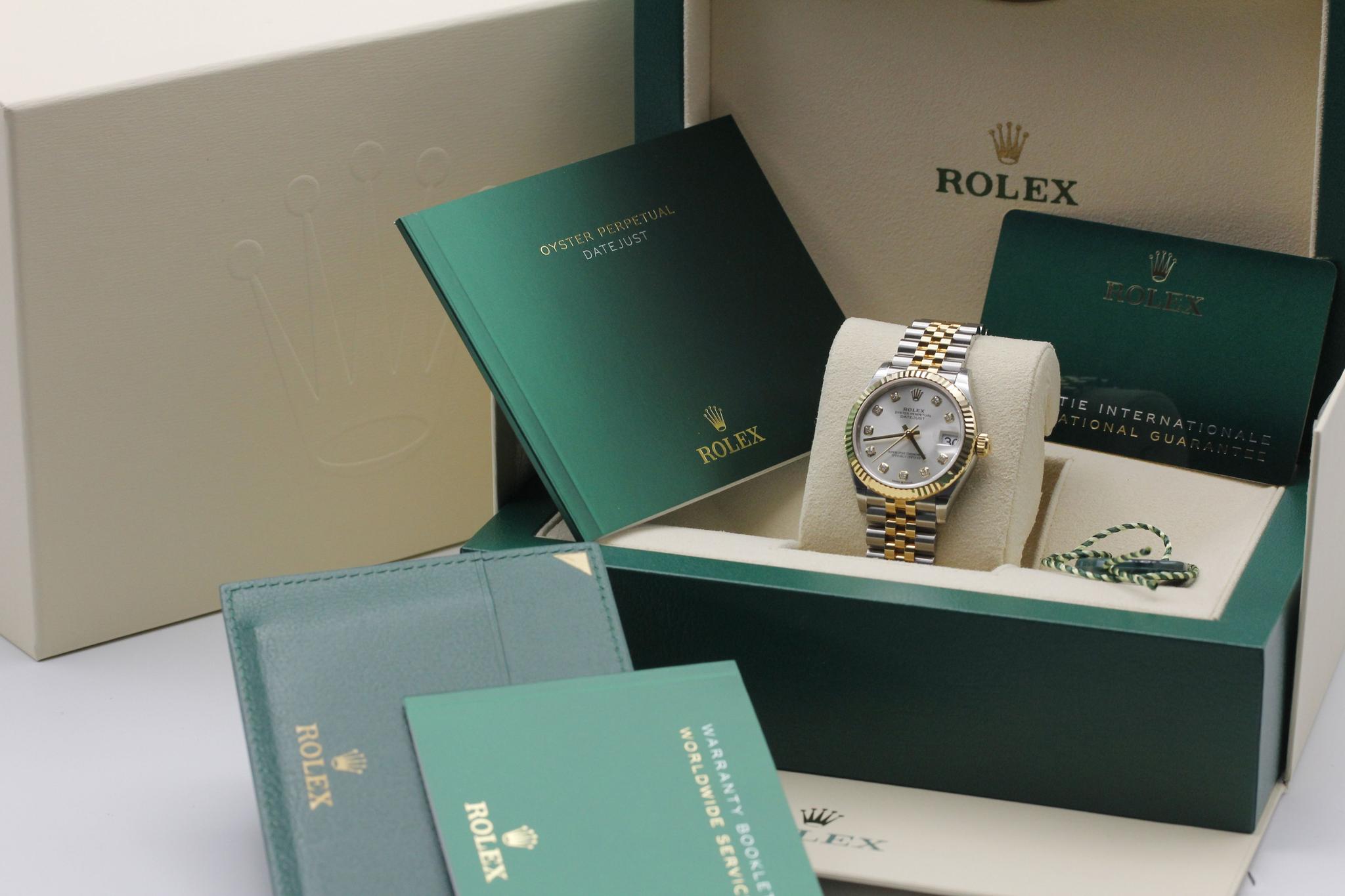 Watch Image 11