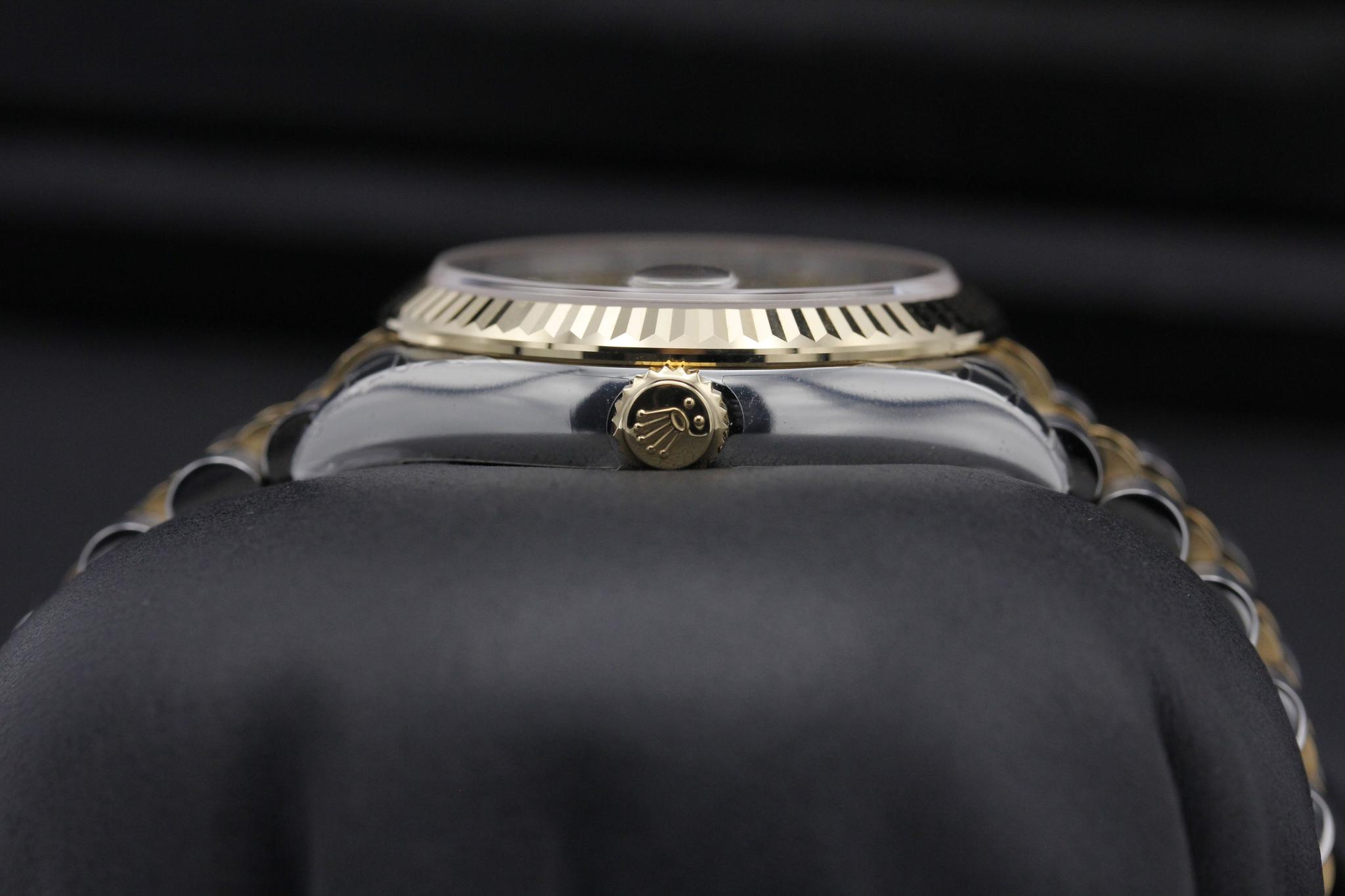 Watch Image 3