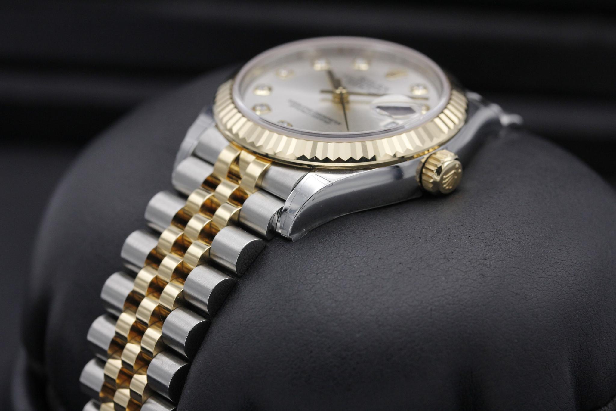 Watch Image 2