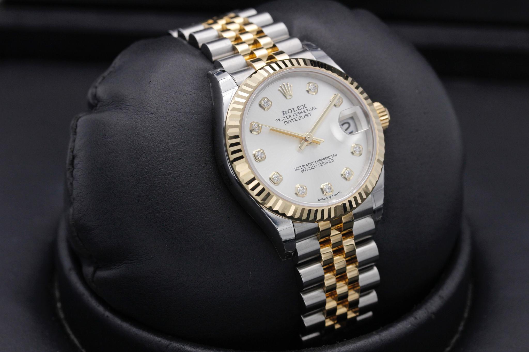 Watch Image 10