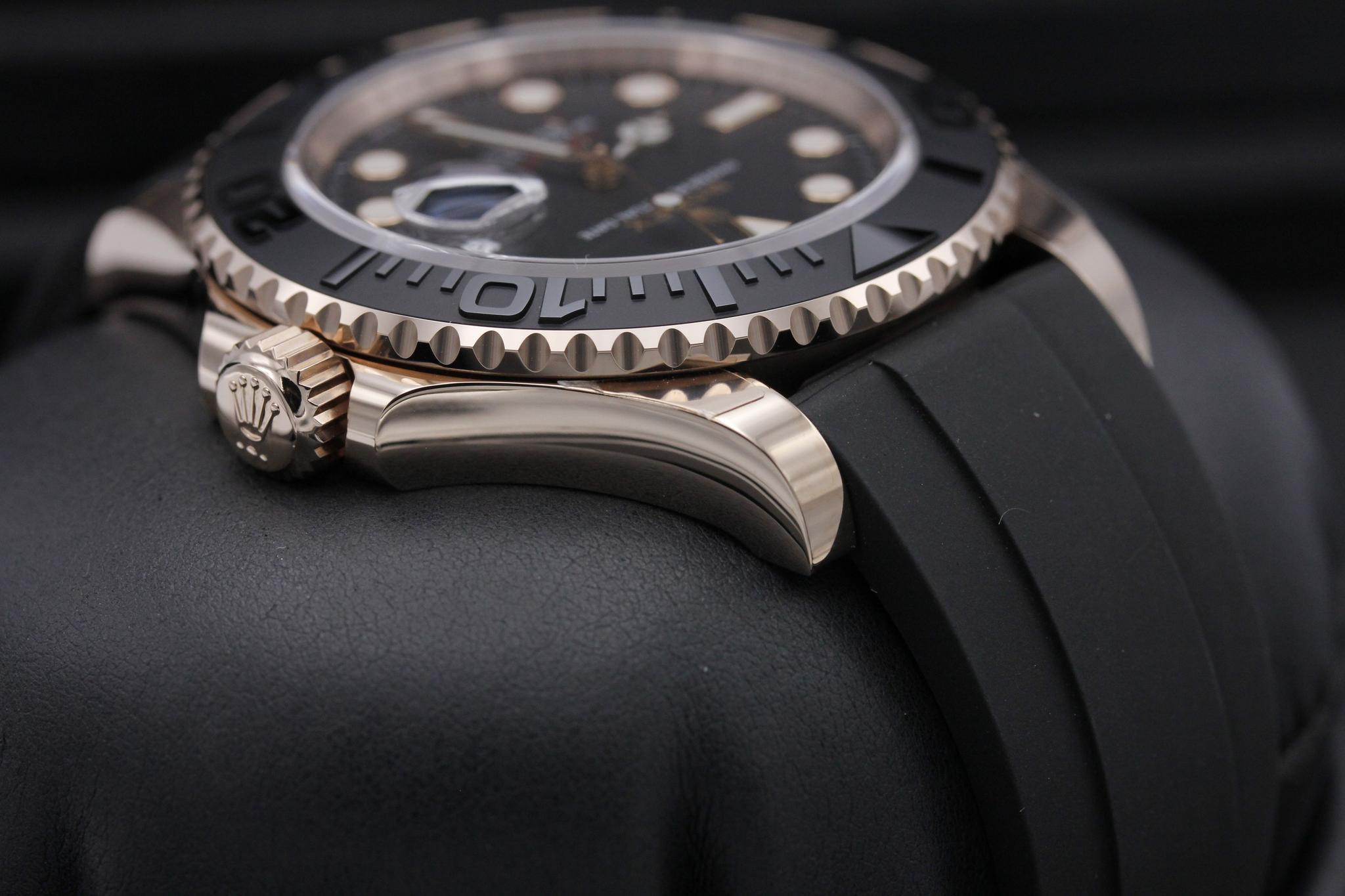 Watch Image 4