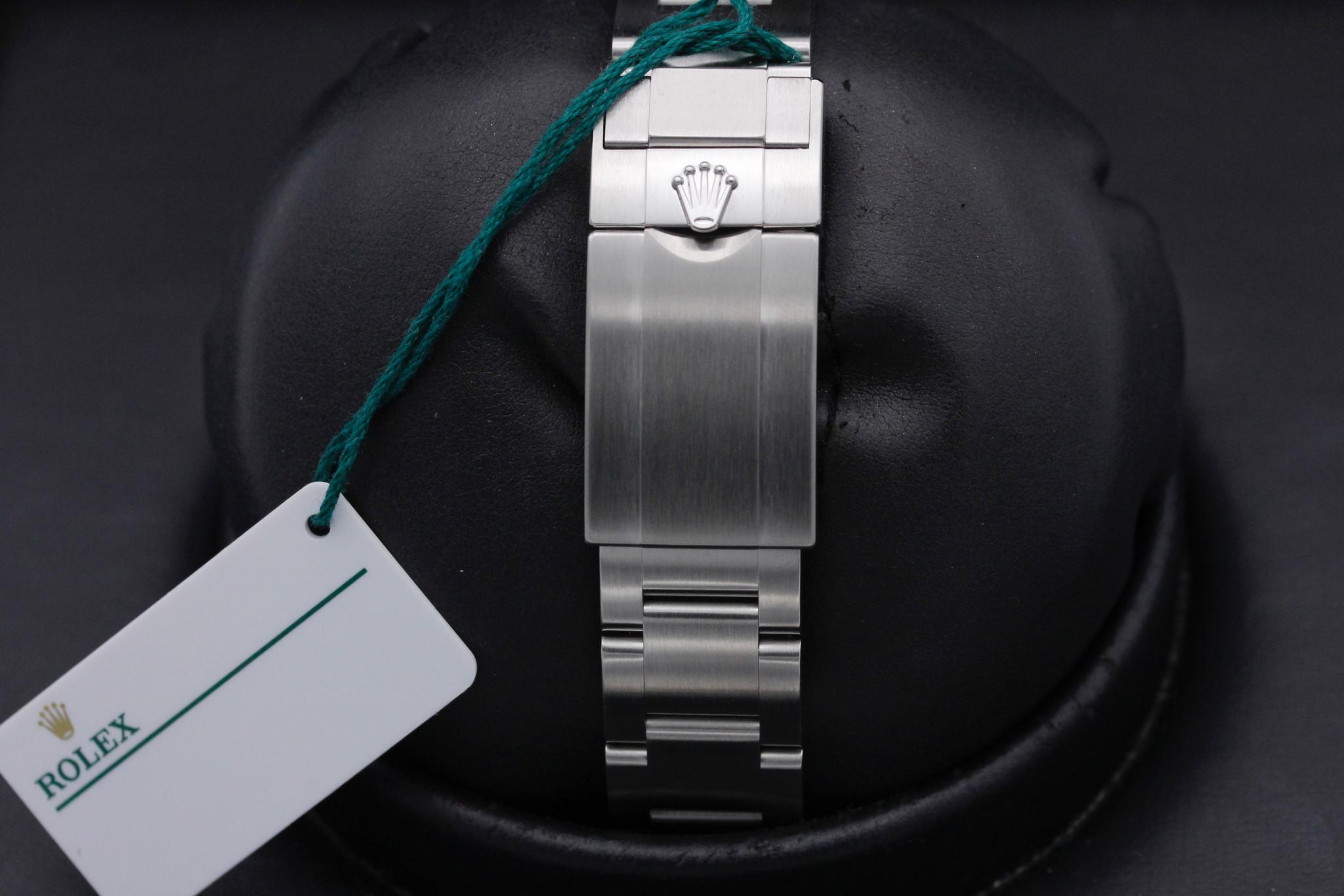 Watch Image 8