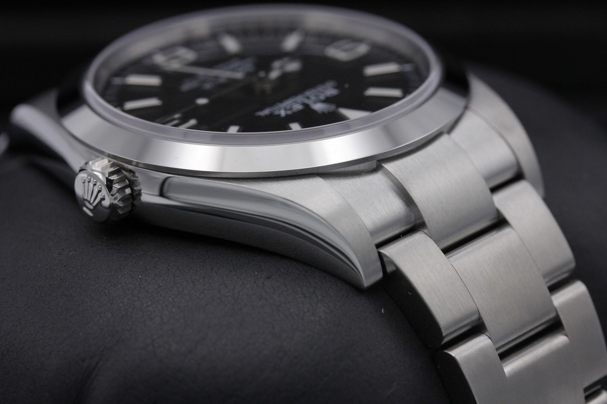 Watch Image 4