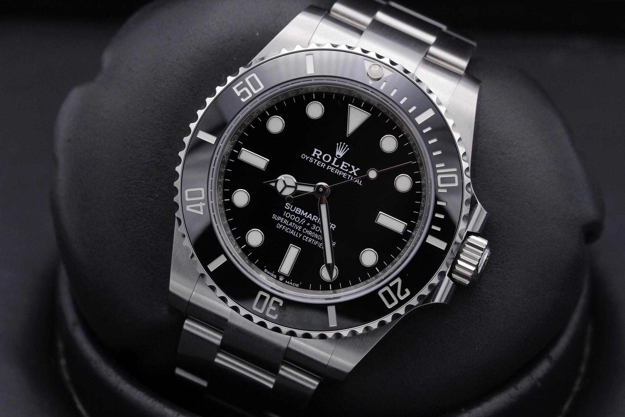 Watch Image 10