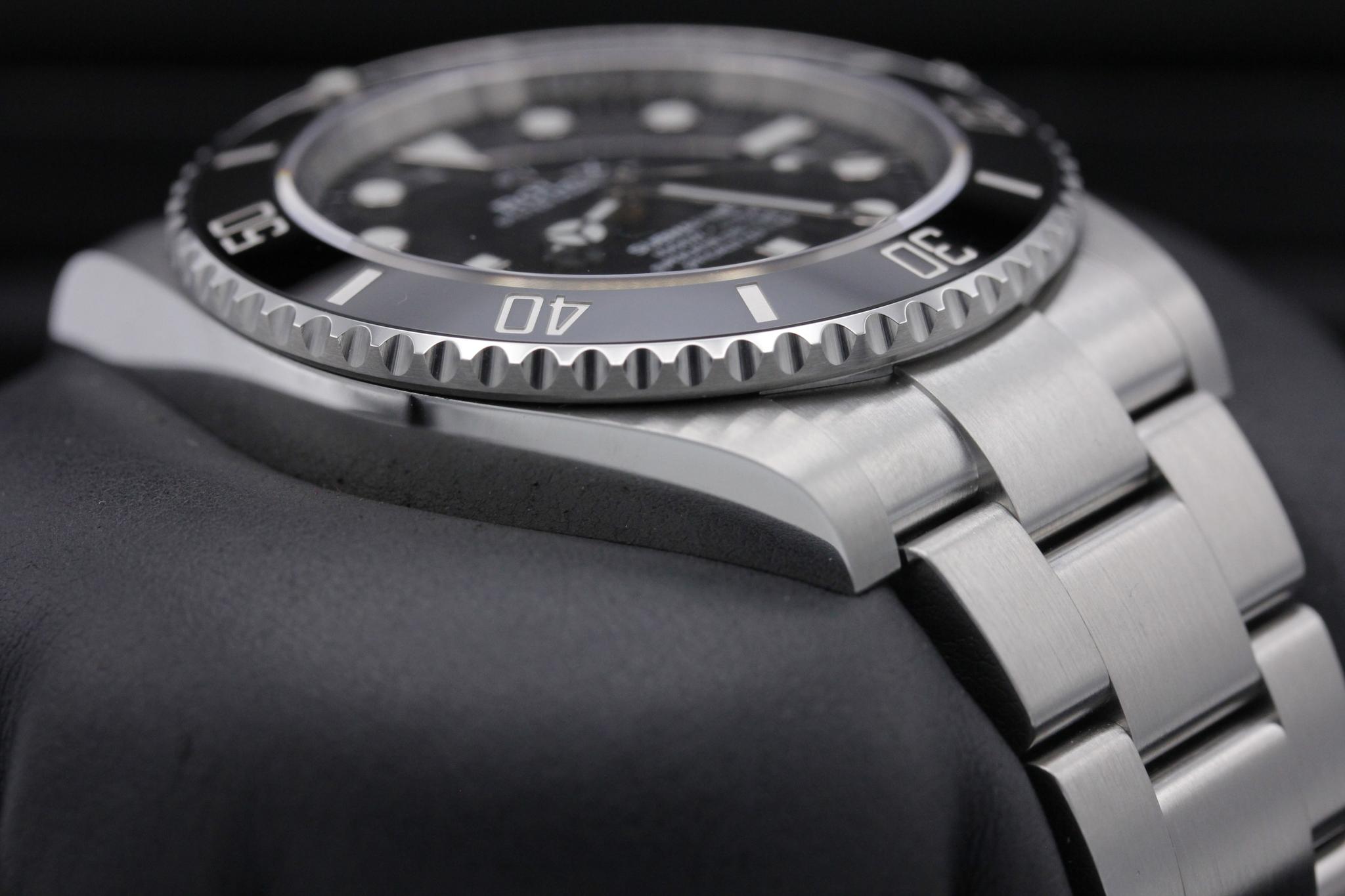 Watch Image 6