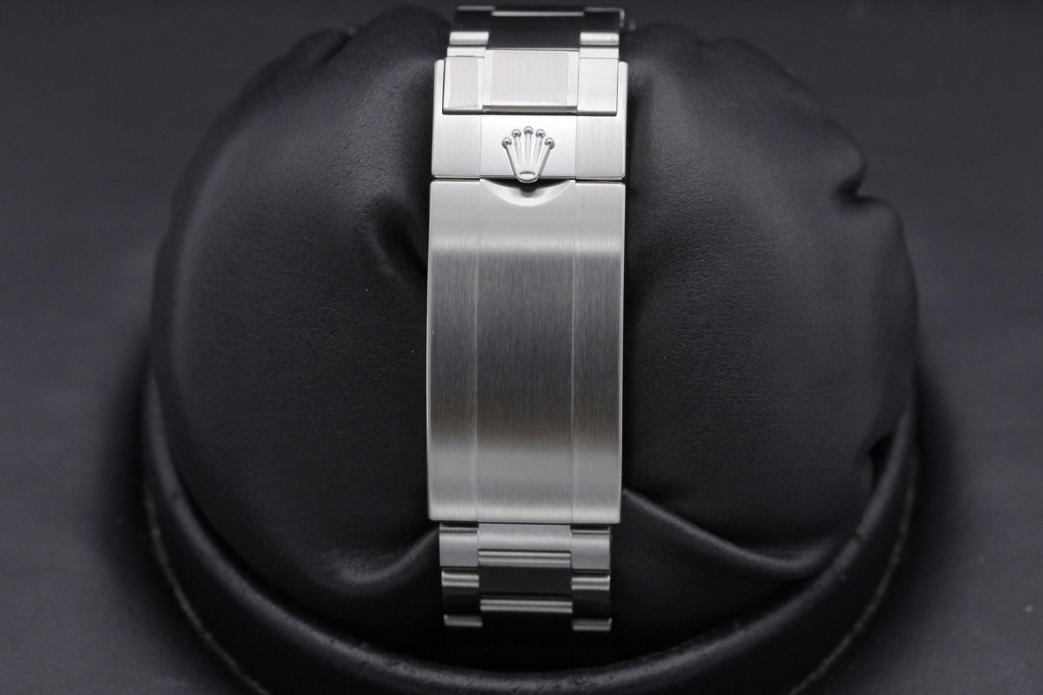 Watch Image 8