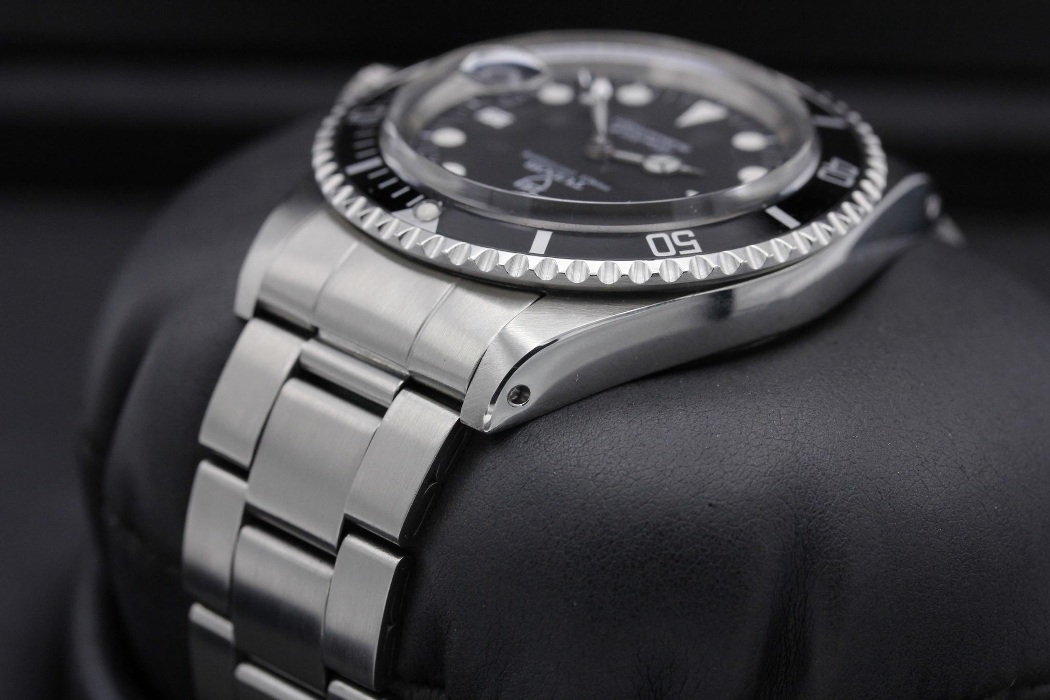 Watch Image 6