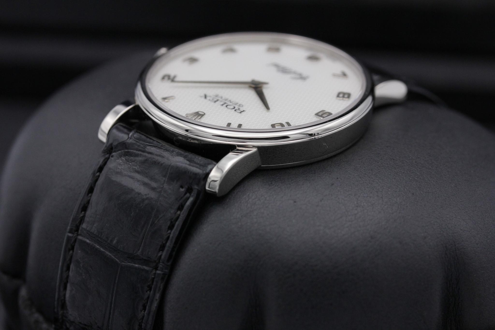Watch Image 5