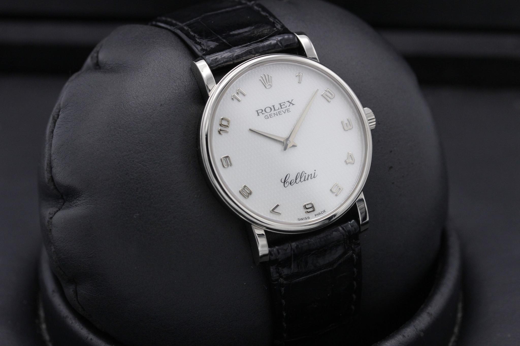 Watch Image 11